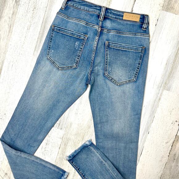 NWT Bianco Buttercup Boyfriend Jeans Light Blue Stretch Denim Button-Fly Size 24 - Picture 12 of 16